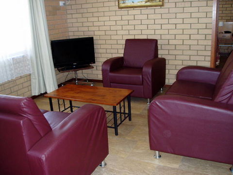 Augusta Escape - Whitsundays Accommodation 2