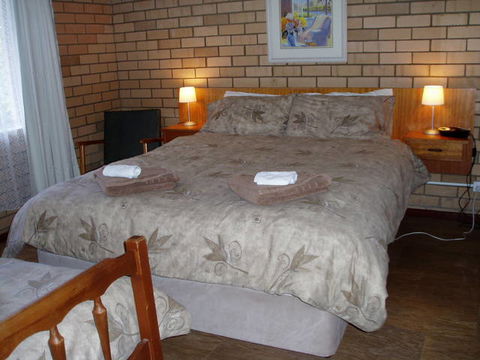 Augusta Escape - Whitsundays Accommodation 0