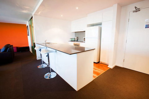 B7 Honeysuckle Apartments - Whitsundays Accommodation 2