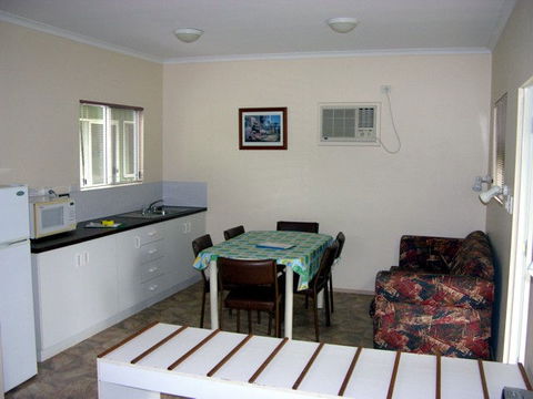 Batchelor Holiday Park - Whitsundays Accommodation 1