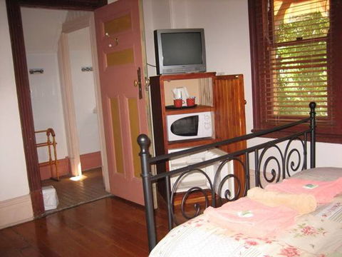 Burwood Bed & Breakfast - Whitsundays Accommodation 4
