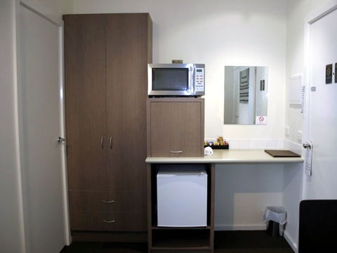 Chalambar Motel - Whitsundays Accommodation 2