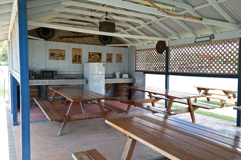 Colonial Holiday Park & Leisure Village - Whitsundays Accommodation 4