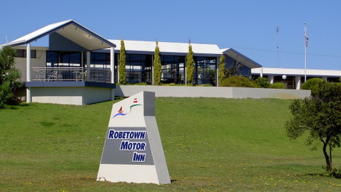 Robetown Motor Inn And Apartments - Whitsundays Accommodation 10