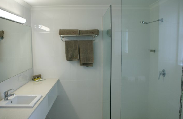 Coopers Colonial Motel - Whitsundays Accommodation 2