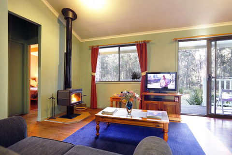 Cottages On Mount View - Whitsundays Accommodation 5