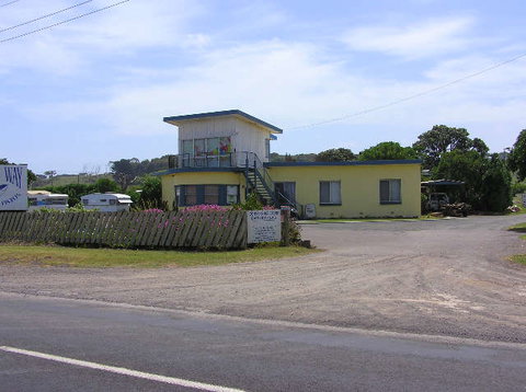 Dutton Way Caravan Park - Whitsundays Accommodation 0