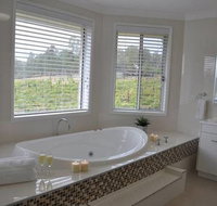 Ghost Riders Vineyard Lodge - Whitsundays Accommodation