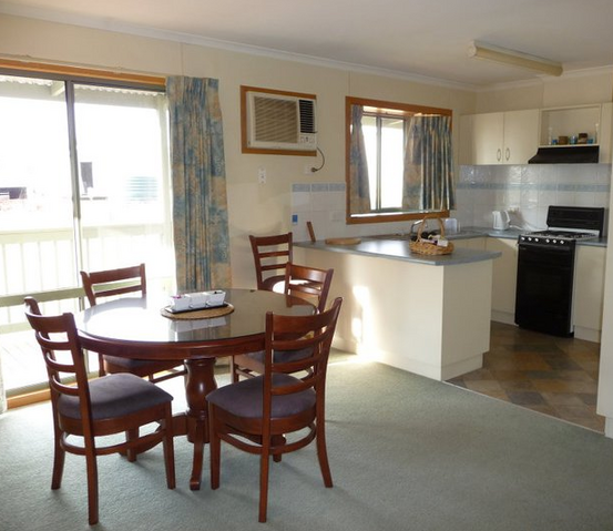 Glendara Cottage - Whitsundays Accommodation 2