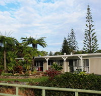Hibiscus Regal Apartments - Whitsundays Accommodation