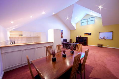 Hotel Northbridge - Whitsundays Accommodation 0