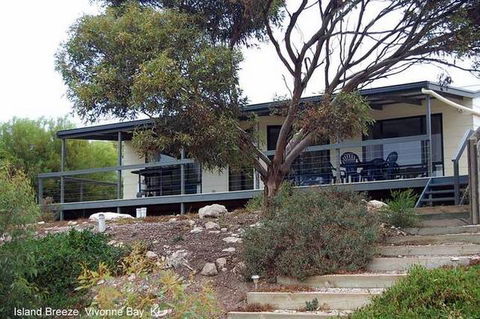 Island Breeze - Whitsundays Accommodation 0