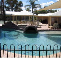 Jolly Swagman Motor Inn - Whitsundays Accommodation