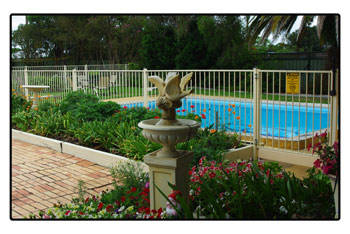 Robinsons Cabin - Whitsundays Accommodation 1