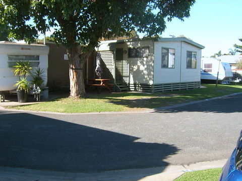 Lakes Haven Caravan Park - Whitsundays Accommodation 2