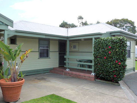 Lakes Haven Caravan Park - Whitsundays Accommodation 3