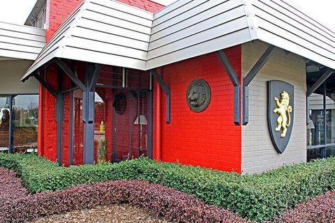 New England Motor Lodge - Whitsundays Accommodation 0