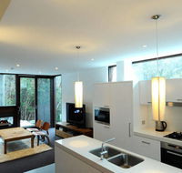 Parallel Apartments - Whitsundays Accommodation