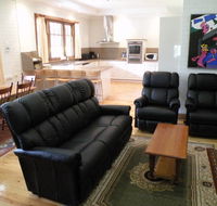 Pinkerton Hill Naracoorte Cottages - Whitsundays Accommodation