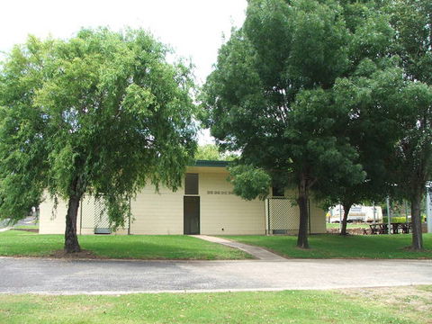 Poplar Caravan Park - Whitsundays Accommodation 2