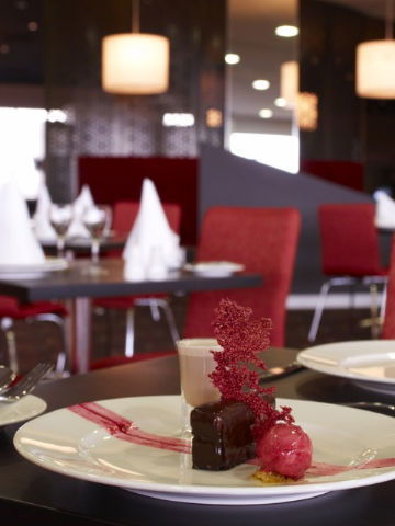Quality Hotel Tabcorp Park - Whitsundays Accommodation 1
