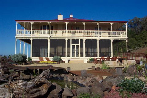 R On The Downs - Whitsundays Accommodation 0