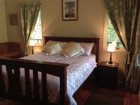 Maleny Country Cottages - Whitsundays Accommodation 0