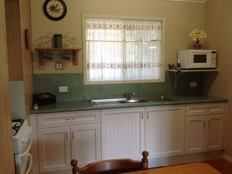 Maleny Country Cottages - Whitsundays Accommodation 2