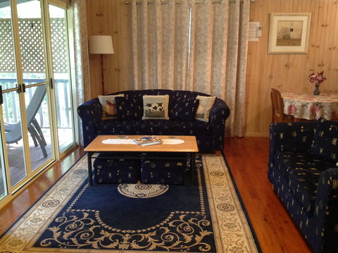 Maleny Country Cottages - Whitsundays Accommodation 8