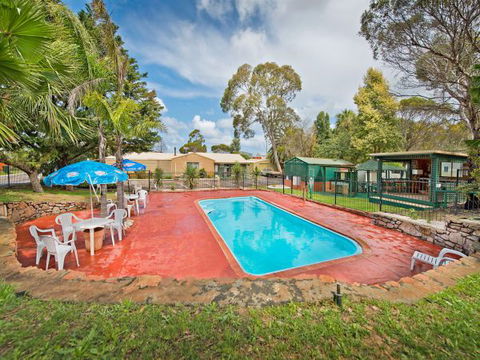 Acclaim Pine Grove Holiday Park - Whitsundays Accommodation 8
