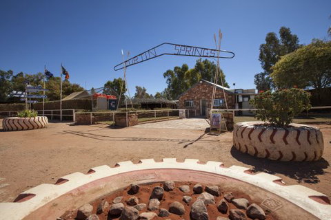 Curtin Springs Wayside Inn - Whitsundays Accommodation 10