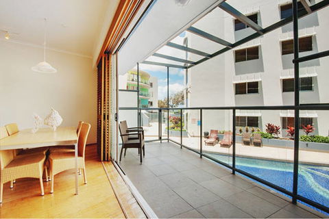 Rolling Surf Resort - Whitsundays Accommodation 0