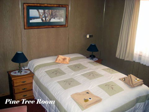 Sages' Haus B&B - Whitsundays Accommodation 3