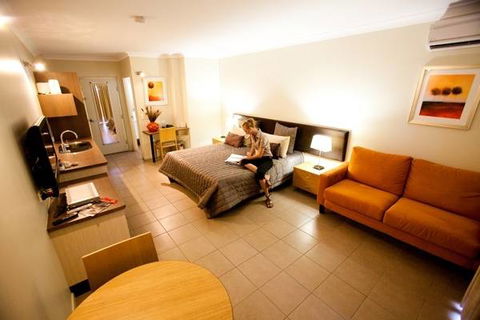 Spinifex Motel & Serviced Apartments - Whitsundays Accommodation 0