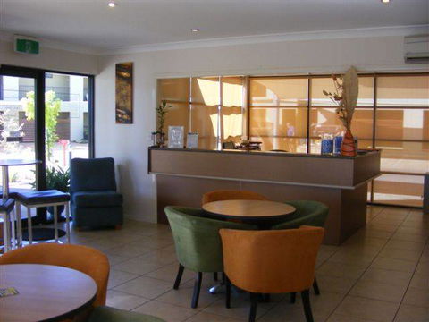 Spinifex Motel & Serviced Apartments - Whitsundays Accommodation 3