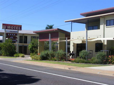 Spinifex Motel & Serviced Apartments - Whitsundays Accommodation 4