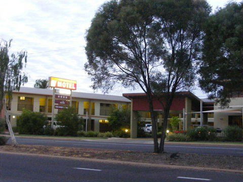 Spinifex Motel & Serviced Apartments - Whitsundays Accommodation 8