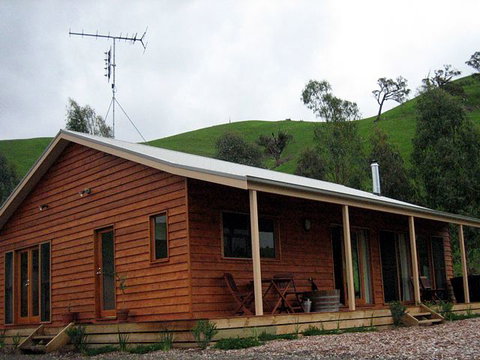 Strath Valley View B And B - Whitsundays Accommodation 1