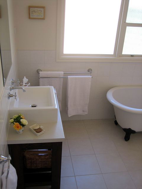 Strath Valley View B And B - Whitsundays Accommodation 3