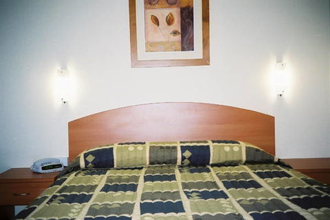 Sundowner Gardenia Motel Inn - Whitsundays Accommodation 1