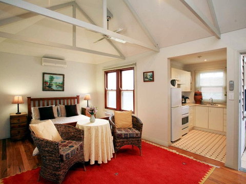 The Bank Guesthouse - Whitsundays Accommodation 3