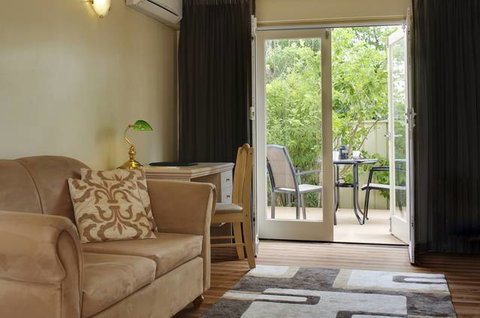 The Peninsula - Riverside Serviced Apartments - Whitsundays Accommodation 3