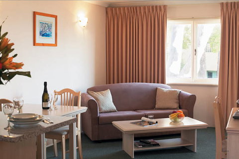 The Peninsula - Riverside Serviced Apartments - Whitsundays Accommodation 11