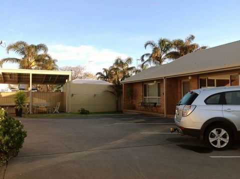 Town Centre Holiday Apartments - Whitsundays Accommodation 3