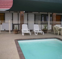 Tudor House Motel - Whitsundays Accommodation