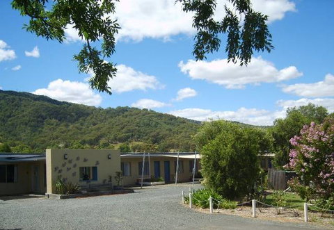 Valley View Motel - Whitsundays Accommodation 3