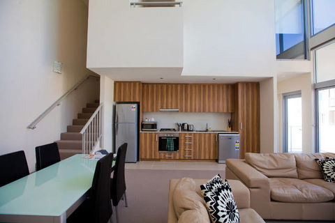 Verandah Apartments - Whitsundays Accommodation 2