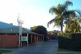 Yambil Inn Motel - Whitsundays Accommodation 0