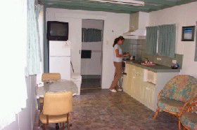 Acclaim Pine Grove Holiday Park - Whitsundays Accommodation 3