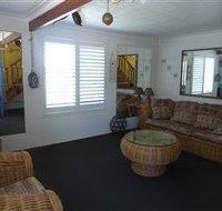 Sails Beach House Apartment Pottsville - Whitsundays Accommodation